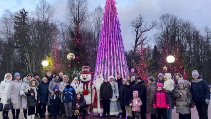 Экскурсию выходного дня в Поместье белорусского Деда Мороза для своих членов профсоюза организовала «первичка» Брестской городской больницы № 2